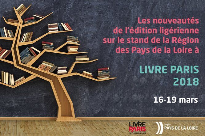 photo d'une bibliothèque en forme d'arbre, avec des livres sur les branches