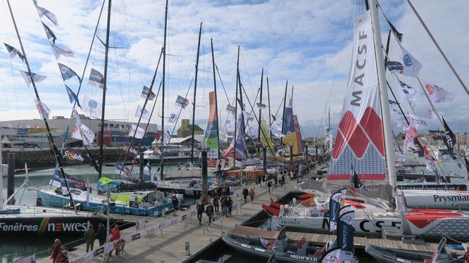 Port des Sables d'Olonne à l'ouverture du village départ du Vendée Globe 2020